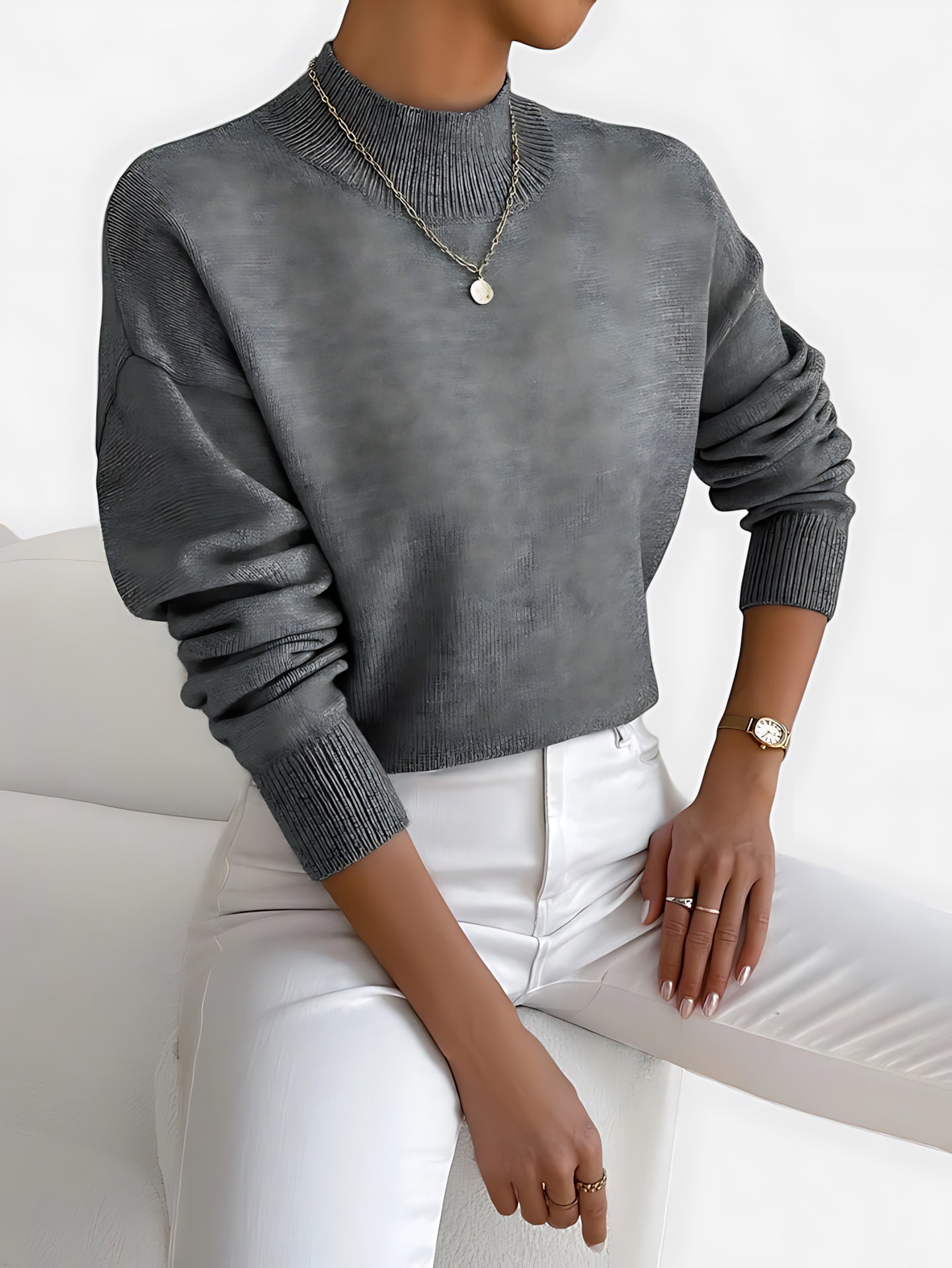 Cecilia – Crew Neck Fitted Knit Sweater