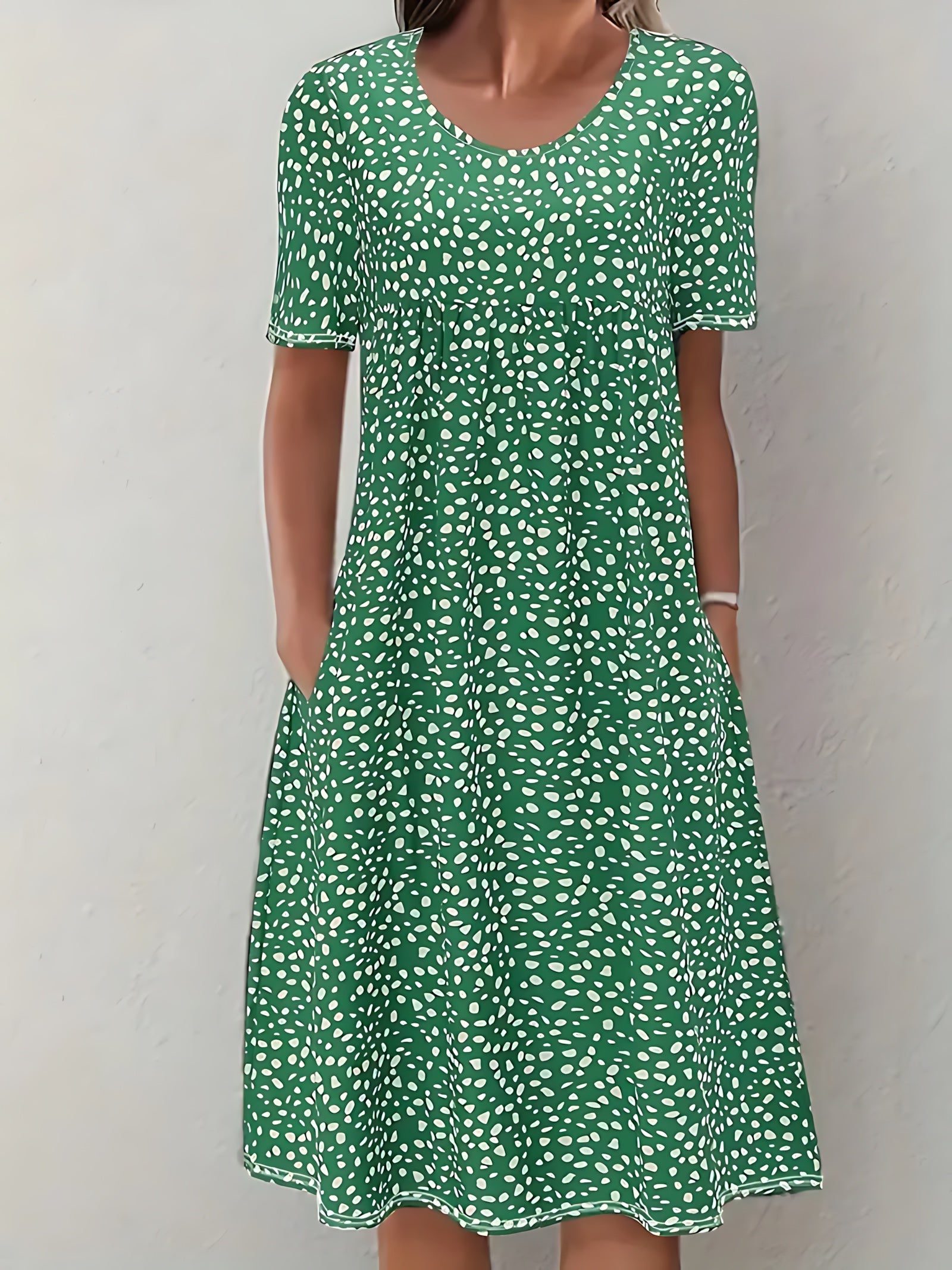 Ella – Ditsy Floral Crew Neck Summer Midi Dress