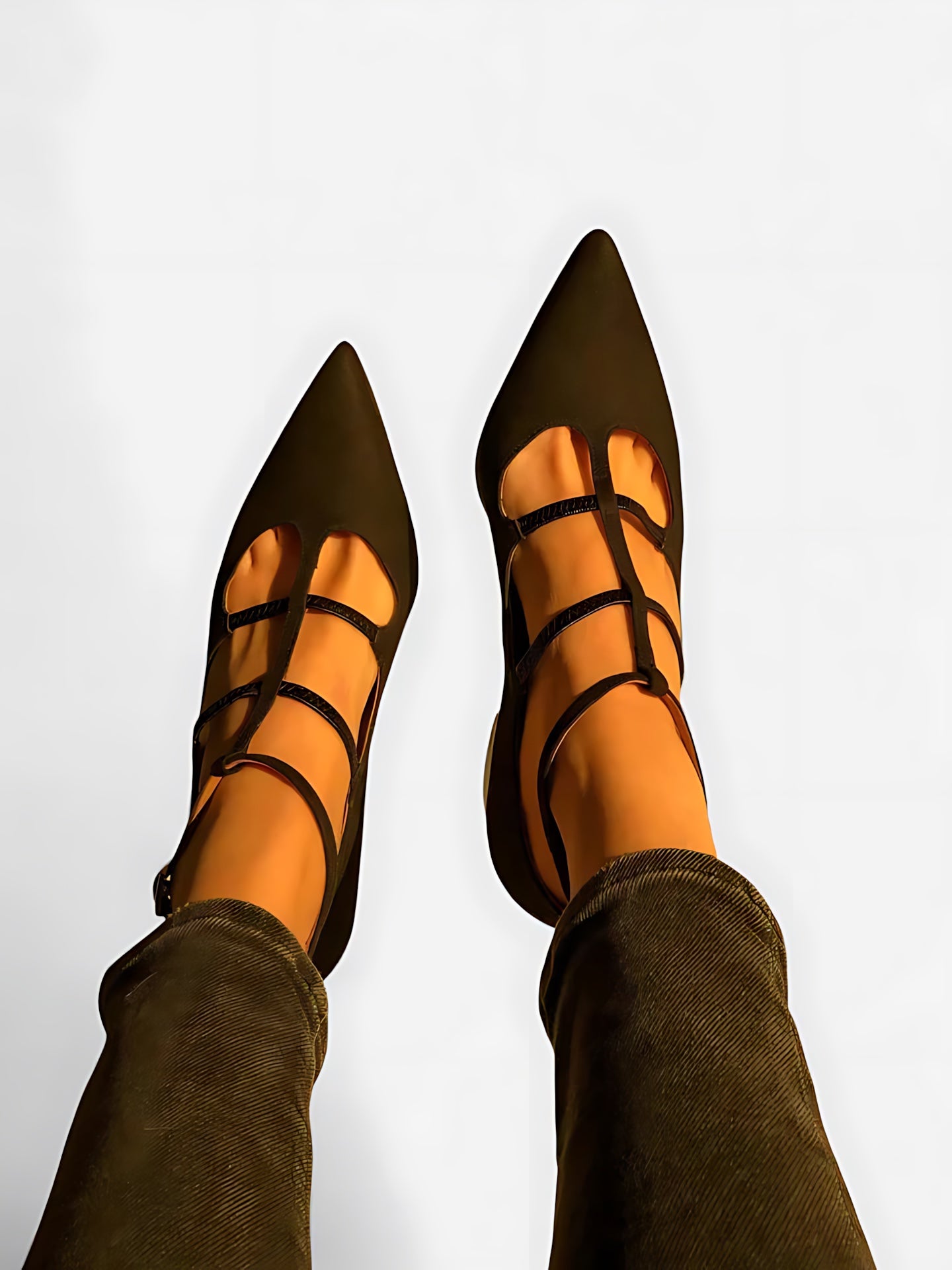 Amara – Crisscross Pointed Toe Kitten Heels